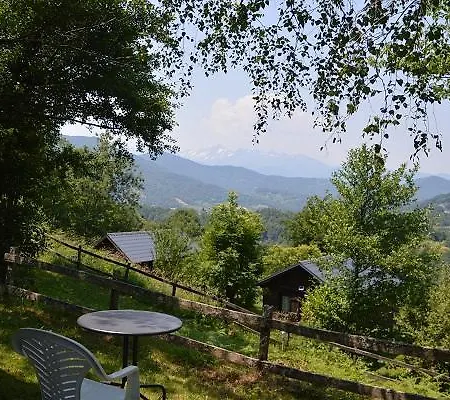 Trinquades Oda ve Kahvaltı 3*