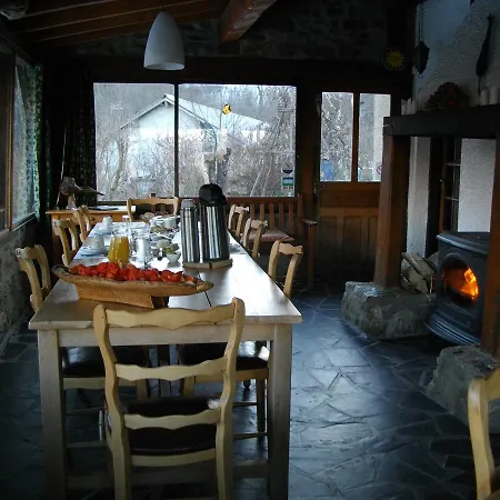 Oda ve Kahvaltı Trinquades Boussenac